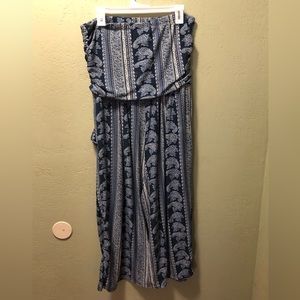 J for Justify XLarge Blue/White Patterned Strapless Jumpsuit with pockets